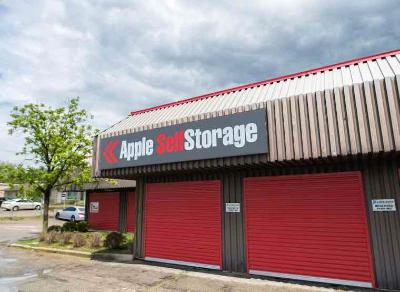 Storage Units at Apple Self Storage - 290 Marsland Drive, Waterloo, ON